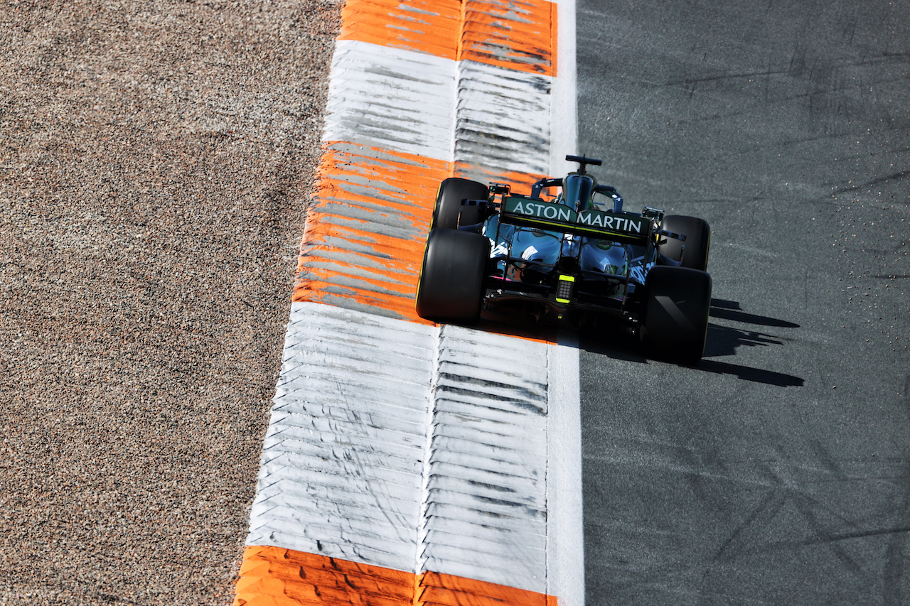 GP OLANDA, Lance Stroll (CDN) Aston Martin F1 Team AMR21.
04.09.2021. Formula 1 World Championship, Rd 13, Dutch Grand Prix, Zandvoort, Netherlands, Qualifiche Day.
- www.xpbimages.com, EMail: requests@xpbimages.com © Copyright: Charniaux / XPB Images