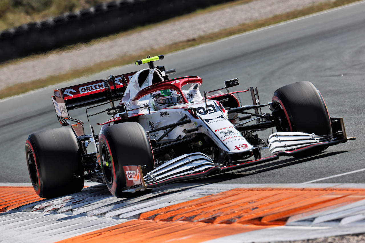 GP OLANDA, Antonio Giovinazzi (ITA) Alfa Romeo Racing C41.
04.09.2021. Formula 1 World Championship, Rd 13, Dutch Grand Prix, Zandvoort, Netherlands, Qualifiche Day.
- www.xpbimages.com, EMail: requests@xpbimages.com © Copyright: Batchelor / XPB Images