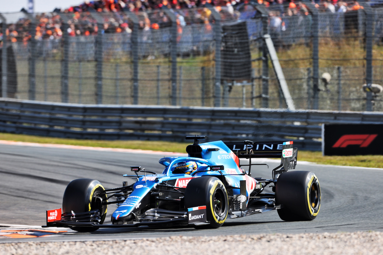 GP OLANDA, Fernando Alonso (ESP) Alpine F1 Team A521.
04.09.2021. Formula 1 World Championship, Rd 13, Dutch Grand Prix, Zandvoort, Netherlands, Qualifiche Day.
- www.xpbimages.com, EMail: requests@xpbimages.com © Copyright: Charniaux / XPB Images