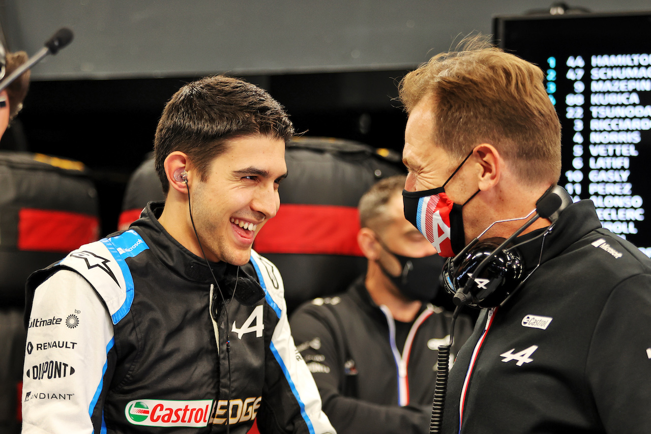 GP OLANDA, (L to R): Esteban Ocon (FRA) Alpine F1 Team with Laurent Rossi (FRA) Alpine Chief Executive Officer.
04.09.2021. Formula 1 World Championship, Rd 13, Dutch Grand Prix, Zandvoort, Netherlands, Qualifiche Day.
- www.xpbimages.com, EMail: requests@xpbimages.com © Copyright: Moy / XPB Images