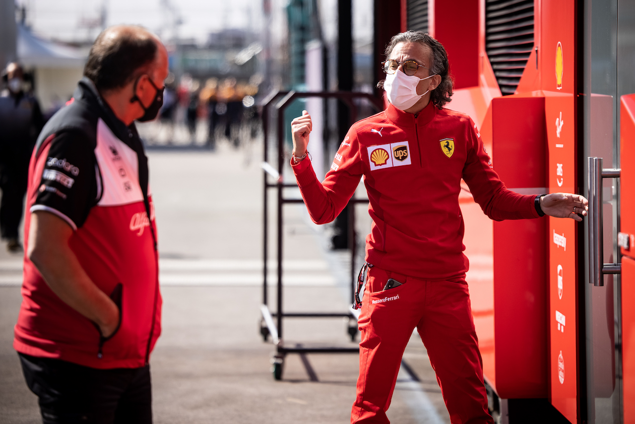 GP OLANDA, (L to R): Frederic Vasseur (FRA) Alfa Romeo Racing Team Principal e Laurent Mekies (FRA) Ferrari Sporting Director.
04.09.2021. Formula 1 World Championship, Rd 13, Dutch Grand Prix, Zandvoort, Netherlands, Qualifiche Day.
- www.xpbimages.com, EMail: requests@xpbimages.com © Copyright: Bearne / XPB Images