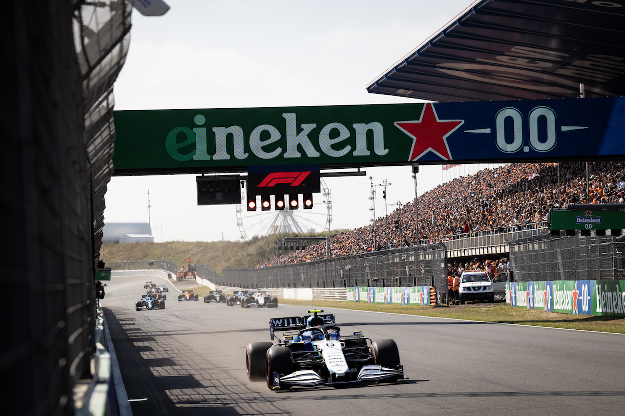 GP OLANDA, Nicholas Latifi (CDN) Williams Racing FW43B.
03.09.2021. Formula 1 World Championship, Rd 13, Dutch Grand Prix, Zandvoort, Netherlands, Practice Day.
- www.xpbimages.com, EMail: requests@xpbimages.com © Copyright: Bearne / XPB Images