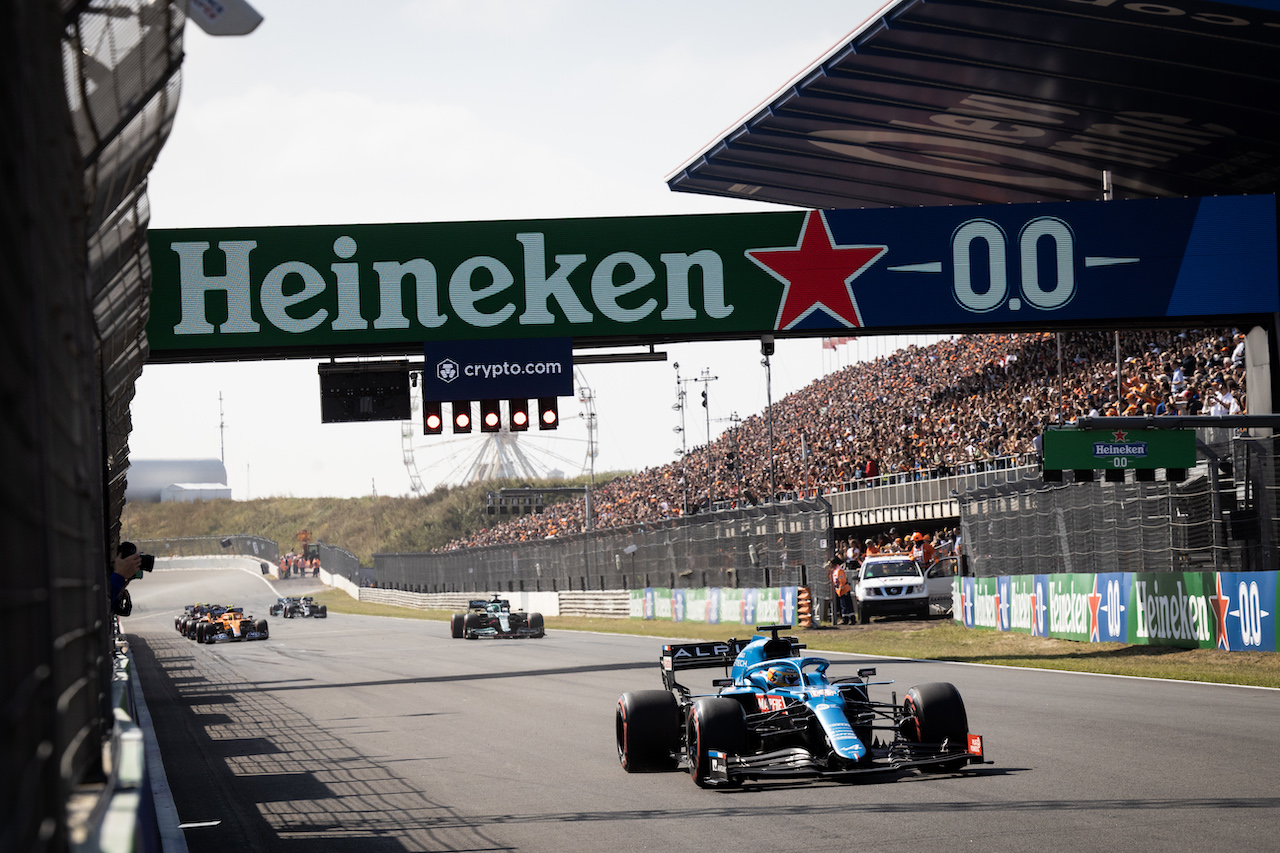 GP OLANDA, Fernando Alonso (ESP) Alpine F1 Team A521.
03.09.2021. Formula 1 World Championship, Rd 13, Dutch Grand Prix, Zandvoort, Netherlands, Practice Day.
- www.xpbimages.com, EMail: requests@xpbimages.com © Copyright: Bearne / XPB Images