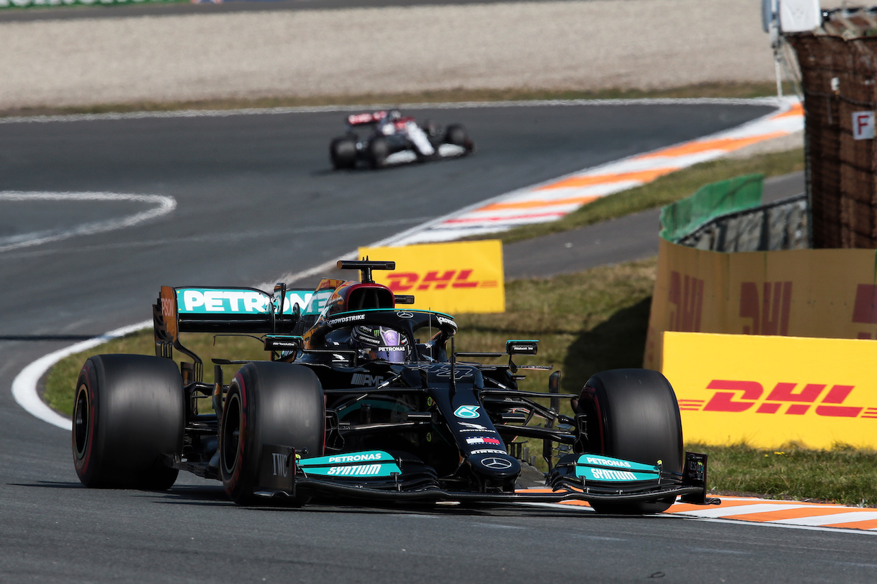 GP OLANDA, Lewis Hamilton (GBR) Mercedes AMG F1 W12.
03.09.2021. Formula 1 World Championship, Rd 13, Dutch Grand Prix, Zandvoort, Netherlands, Practice Day.
- www.xpbimages.com, EMail: requests@xpbimages.com © Copyright: XPB Images