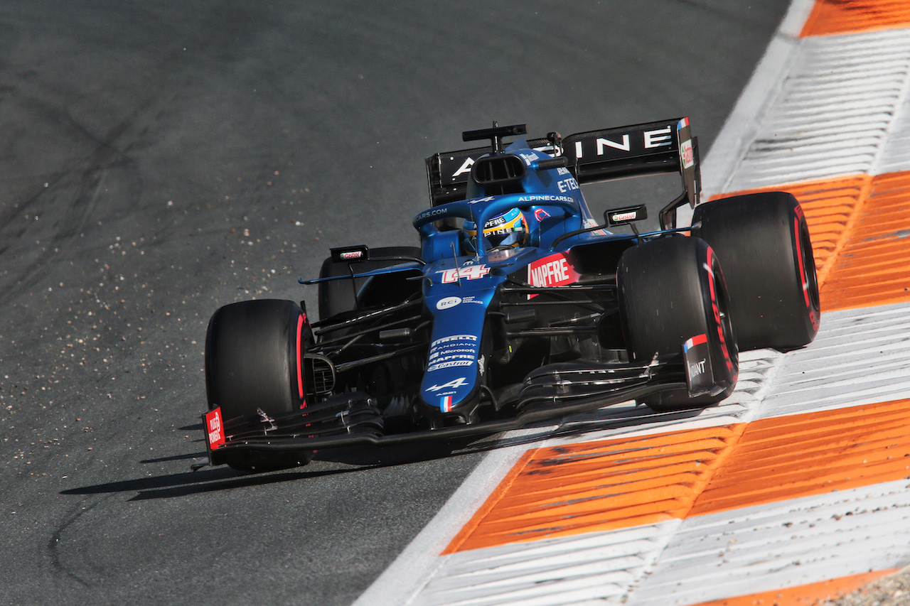 GP OLANDA, Fernando Alonso (ESP) Alpine F1 Team A521.
03.09.2021. Formula 1 World Championship, Rd 13, Dutch Grand Prix, Zandvoort, Netherlands, Practice Day.
- www.xpbimages.com, EMail: requests@xpbimages.com © Copyright: XPB Images