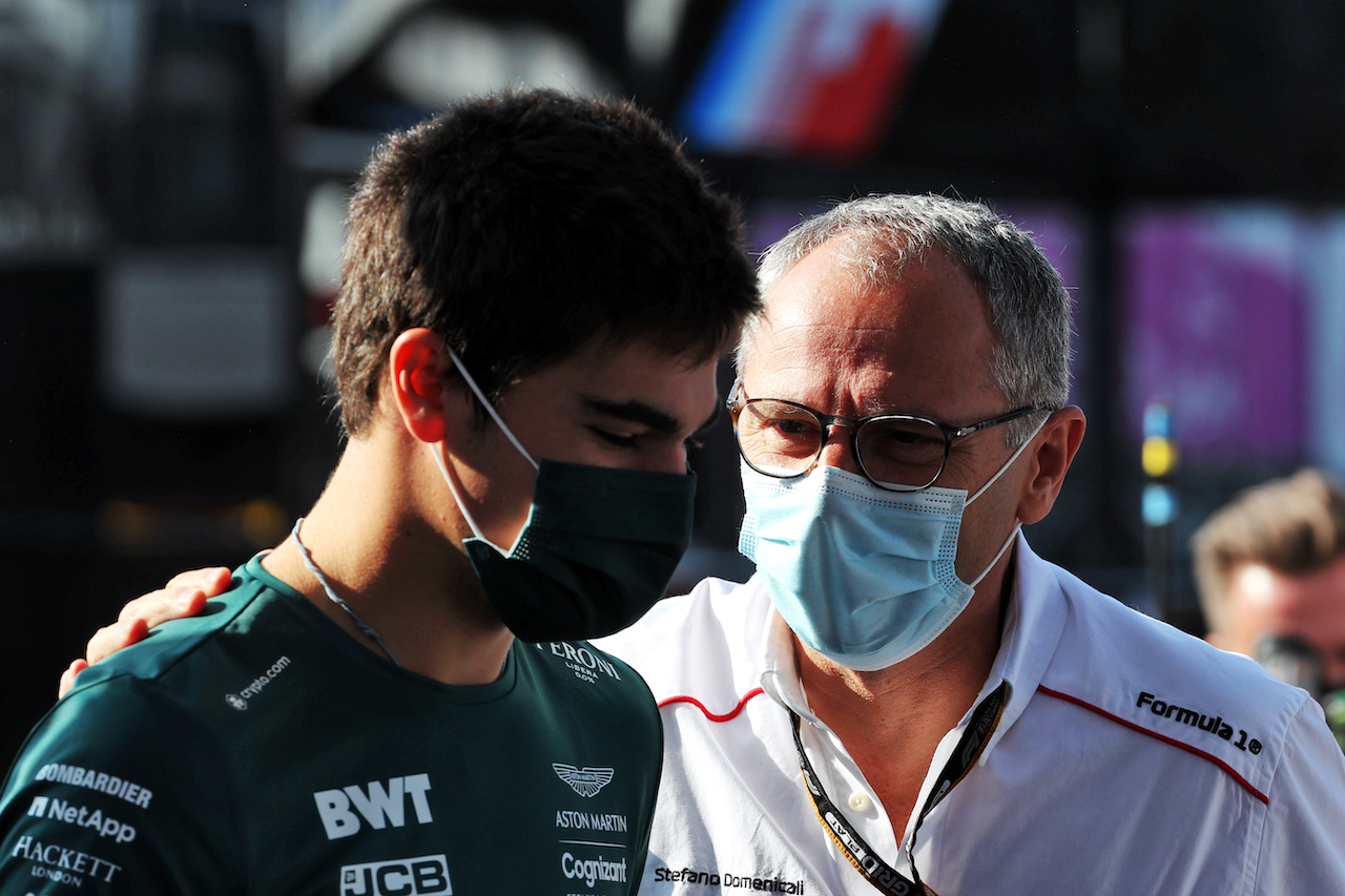 GP OLANDA, Stefano Domenicali (ITA) Formula One President e CEO with Lance Stroll (CDN) Aston Martin F1 Team.
03.09.2021. Formula 1 World Championship, Rd 13, Dutch Grand Prix, Zandvoort, Netherlands, Practice Day.
- www.xpbimages.com, EMail: requests@xpbimages.com © Copyright: Batchelor / XPB Images