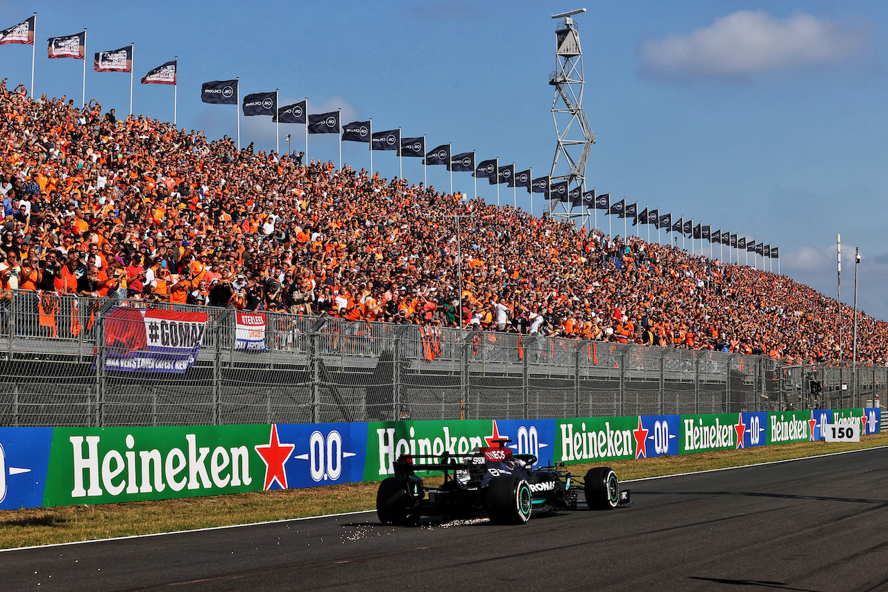 GP OLANDA, Lewis Hamilton (GBR) Mercedes AMG F1 W12.
03.09.2021. Formula 1 World Championship, Rd 13, Dutch Grand Prix, Zandvoort, Netherlands, Practice Day.
- www.xpbimages.com, EMail: requests@xpbimages.com © Copyright: Moy / XPB Images