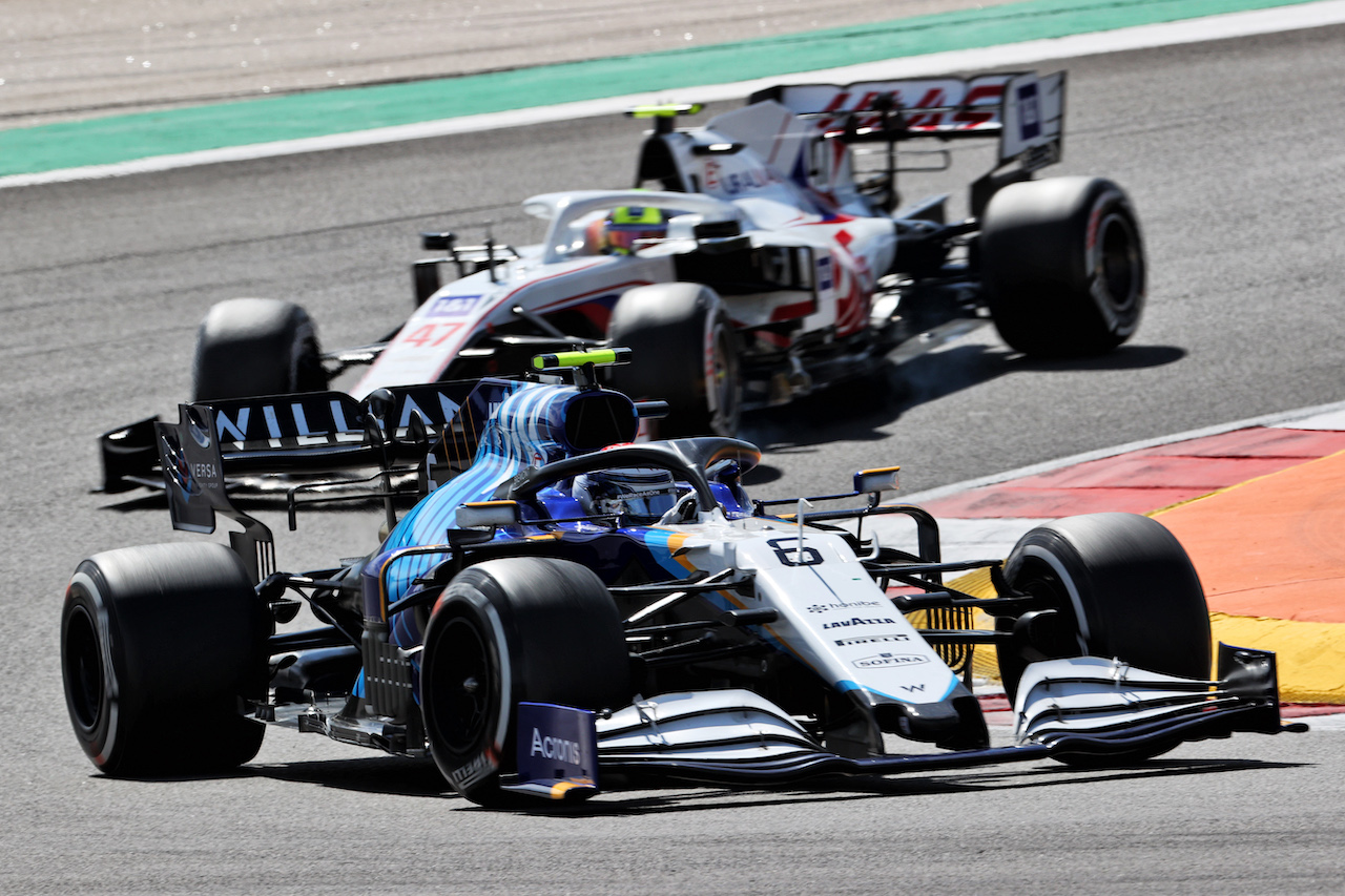 GP PORTOGALLO, Nicholas Latifi (CDN) Williams Racing FW43B.
02.05.2021. Formula 1 World Championship, Rd 3, Portuguese Grand Prix, Portimao, Portugal, Gara Day.
- www.xpbimages.com, EMail: requests@xpbimages.com © Copyright: Batchelor / XPB Images