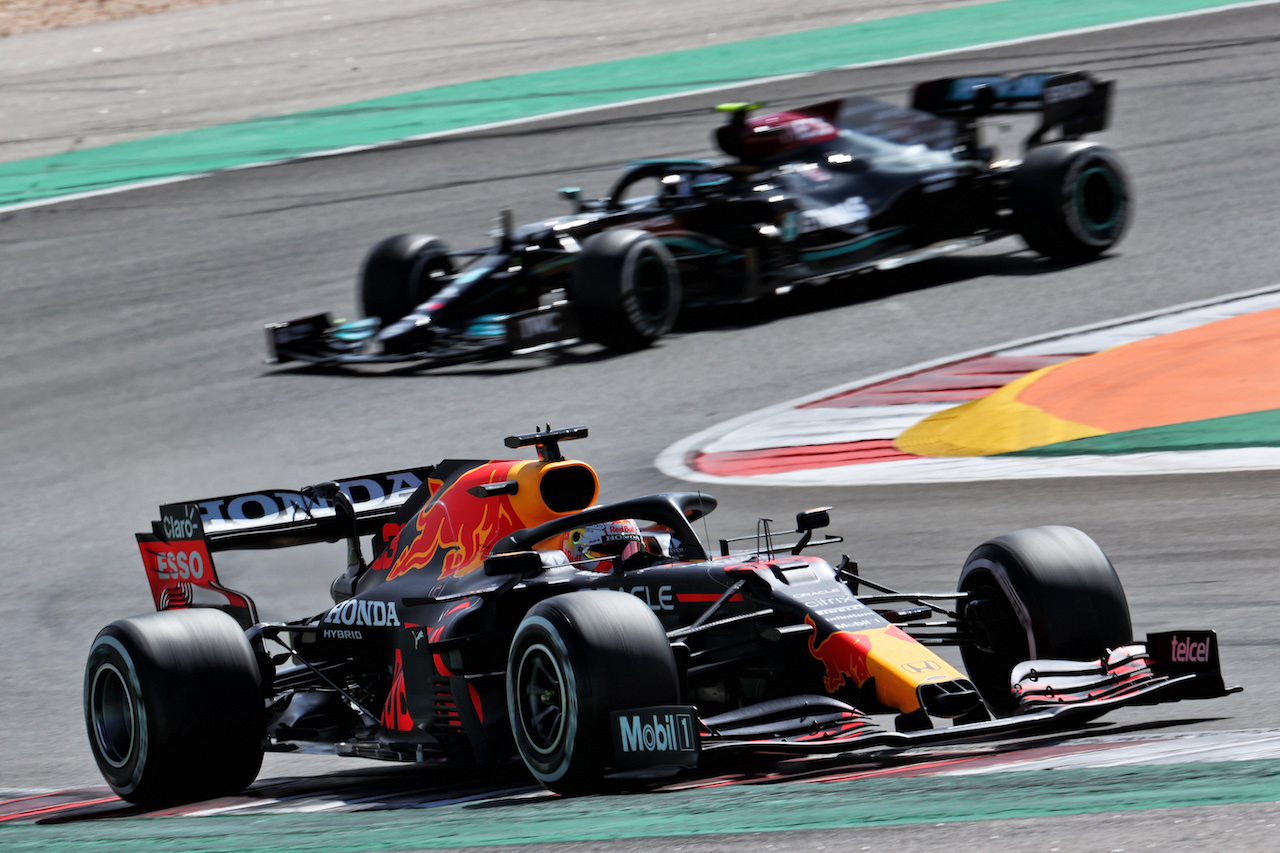 GP PORTOGALLO, Max Verstappen (NLD) Red Bull Racing RB16B.
02.05.2021. Formula 1 World Championship, Rd 3, Portuguese Grand Prix, Portimao, Portugal, Gara Day.
- www.xpbimages.com, EMail: requests@xpbimages.com © Copyright: Batchelor / XPB Images