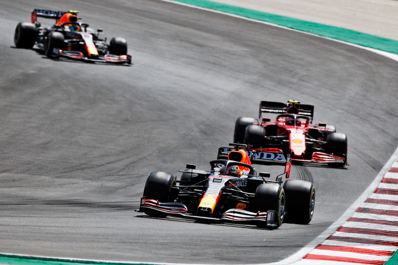 GP PORTOGALLO, Max Verstappen (NLD) Red Bull Racing RB16B.
02.05.2021. Formula 1 World Championship, Rd 3, Portuguese Grand Prix, Portimao, Portugal, Gara Day.
 - www.xpbimages.com, EMail: requests@xpbimages.com © Copyright: Staley / XPB Images