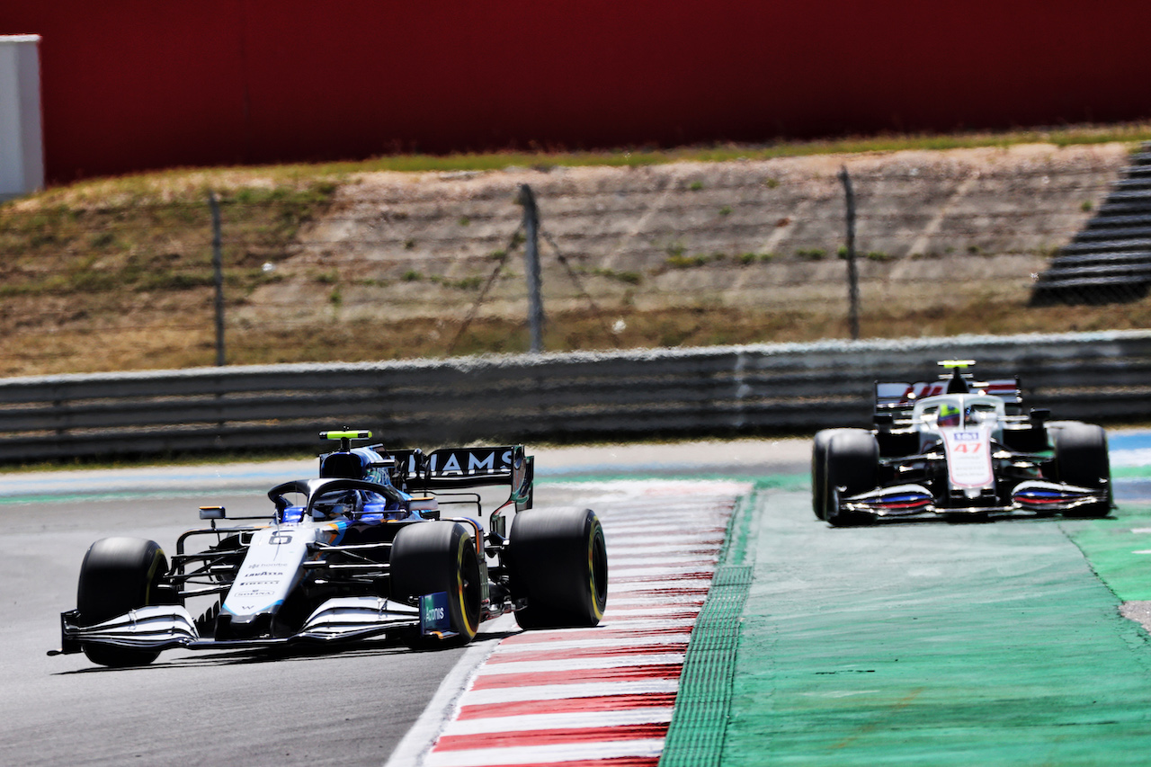 GP PORTOGALLO, Nicholas Latifi (CDN) Williams Racing FW43B.
02.05.2021. Formula 1 World Championship, Rd 3, Portuguese Grand Prix, Portimao, Portugal, Gara Day.
- www.xpbimages.com, EMail: requests@xpbimages.com © Copyright: Batchelor / XPB Images