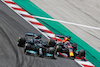 GP DU PORTUGAL, (de gauche à droite) : Lewis Hamilton (GBR) Mercedes AMG F1 W12 et Max Verstappen (NLD) Red Bull Racing RB16B se battent pour la position. 02.05.2021. Championnat du monde de Formule 1, Rd 3, Grand Prix du Portugal, Portimao, Portugal, jour de la course. - www.xpbimages.com, EMail : request@xpbimages.com © Copyright : Staley / XPB Images