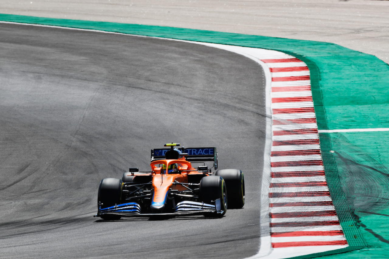 GP PORTOGALLO, Lando Norris (GBR) McLaren MCL35M.
01.05.2021. Formula 1 World Championship, Rd 3, Portuguese Grand Prix, Portimao, Portugal, Qualifiche Day.
 - www.xpbimages.com, EMail: requests@xpbimages.com © Copyright: Staley / XPB Images
