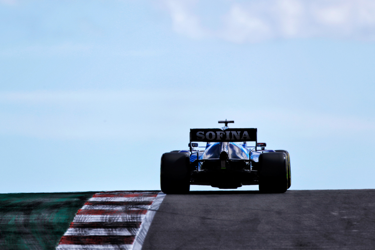 GP PORTOGALLO, George Russell (GBR) Williams Racing FW43B.
01.05.2021. Formula 1 World Championship, Rd 3, Portuguese Grand Prix, Portimao, Portugal, Qualifiche Day.
 - www.xpbimages.com, EMail: requests@xpbimages.com © Copyright: Staley / XPB Images