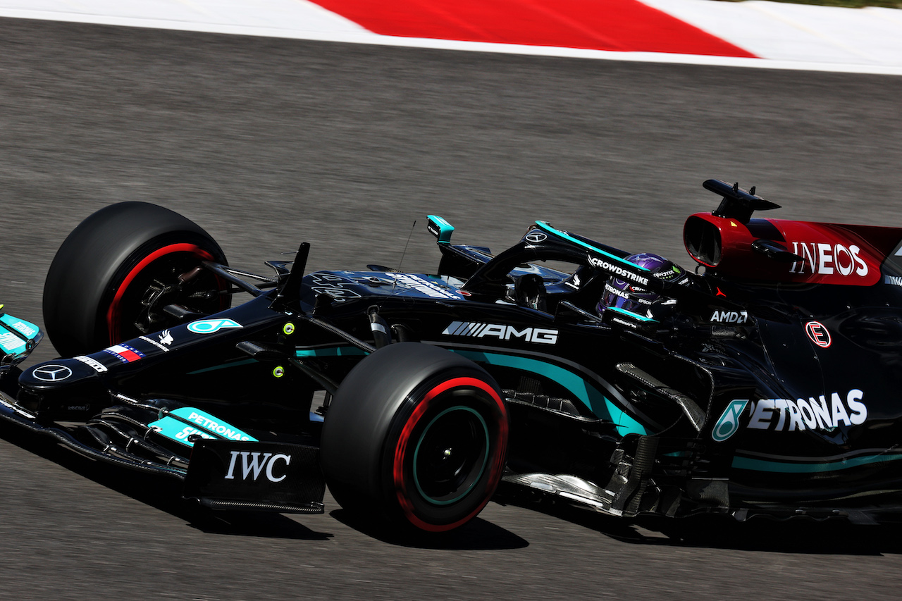 GP PORTOGALLO, Lewis Hamilton (GBR) Mercedes AMG F1 W12.
01.05.2021. Formula 1 World Championship, Rd 3, Portuguese Grand Prix, Portimao, Portugal, Qualifiche Day.
- www.xpbimages.com, EMail: requests@xpbimages.com © Copyright: Batchelor / XPB Images
