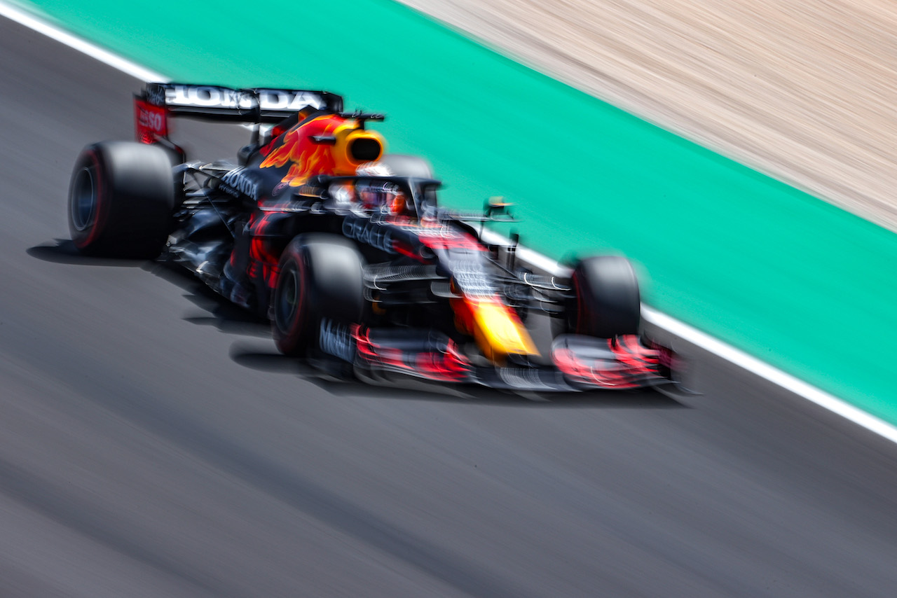 GP PORTOGALLO, Max Verstappen (NLD) Red Bull Racing RB16B.
01.05.2021. Formula 1 World Championship, Rd 3, Portuguese Grand Prix, Portimao, Portugal, Qualifiche Day.
- www.xpbimages.com, EMail: requests@xpbimages.com © Copyright: Charniaux / XPB Images