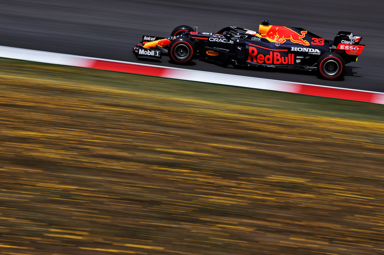 GP PORTOGALLO, Max Verstappen (NLD) Red Bull Racing RB16B.
01.05.2021. Formula 1 World Championship, Rd 3, Portuguese Grand Prix, Portimao, Portugal, Qualifiche Day.
- www.xpbimages.com, EMail: requests@xpbimages.com © Copyright: Batchelor / XPB Images