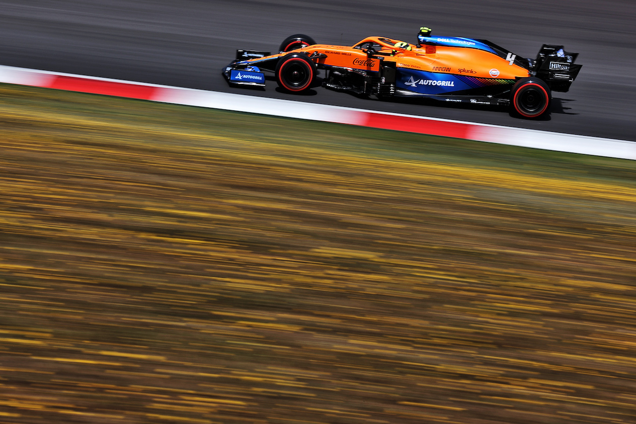 GP PORTOGALLO, Lando Norris (GBR) McLaren MCL35M.
01.05.2021. Formula 1 World Championship, Rd 3, Portuguese Grand Prix, Portimao, Portugal, Qualifiche Day.
- www.xpbimages.com, EMail: requests@xpbimages.com © Copyright: Batchelor / XPB Images