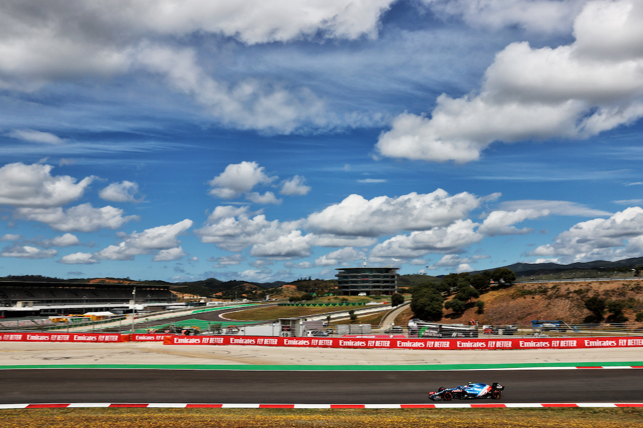 GP PORTOGALLO, Esteban Ocon (FRA) Alpine F1 Team A521.
01.05.2021. Formula 1 World Championship, Rd 3, Portuguese Grand Prix, Portimao, Portugal, Qualifiche Day.
- www.xpbimages.com, EMail: requests@xpbimages.com © Copyright: Batchelor / XPB Images