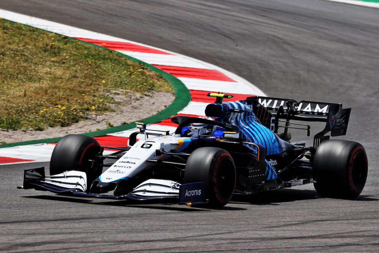 GP PORTOGALLO, Nicholas Latifi (CDN) Williams Racing FW43B.
01.05.2021. Formula 1 World Championship, Rd 3, Portuguese Grand Prix, Portimao, Portugal, Qualifiche Day.
- www.xpbimages.com, EMail: requests@xpbimages.com © Copyright: Batchelor / XPB Images