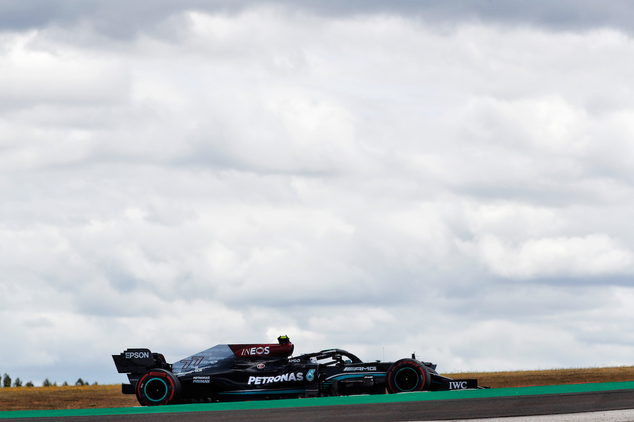 GP PORTOGALLO, Valtteri Bottas (FIN) Mercedes AMG F1 W12.
01.05.2021. Formula 1 World Championship, Rd 3, Portuguese Grand Prix, Portimao, Portugal, Qualifiche Day.
 - www.xpbimages.com, EMail: requests@xpbimages.com © Copyright: Staley / XPB Images