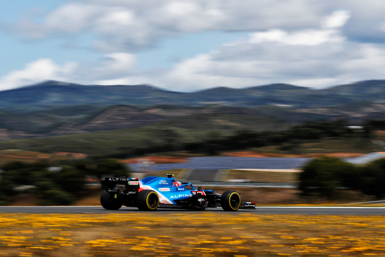GP PORTOGALLO, Esteban Ocon (FRA) Alpine F1 Team A521.
01.05.2021. Formula 1 World Championship, Rd 3, Portuguese Grand Prix, Portimao, Portugal, Qualifiche Day.
 - www.xpbimages.com, EMail: requests@xpbimages.com © Copyright: Staley / XPB Images