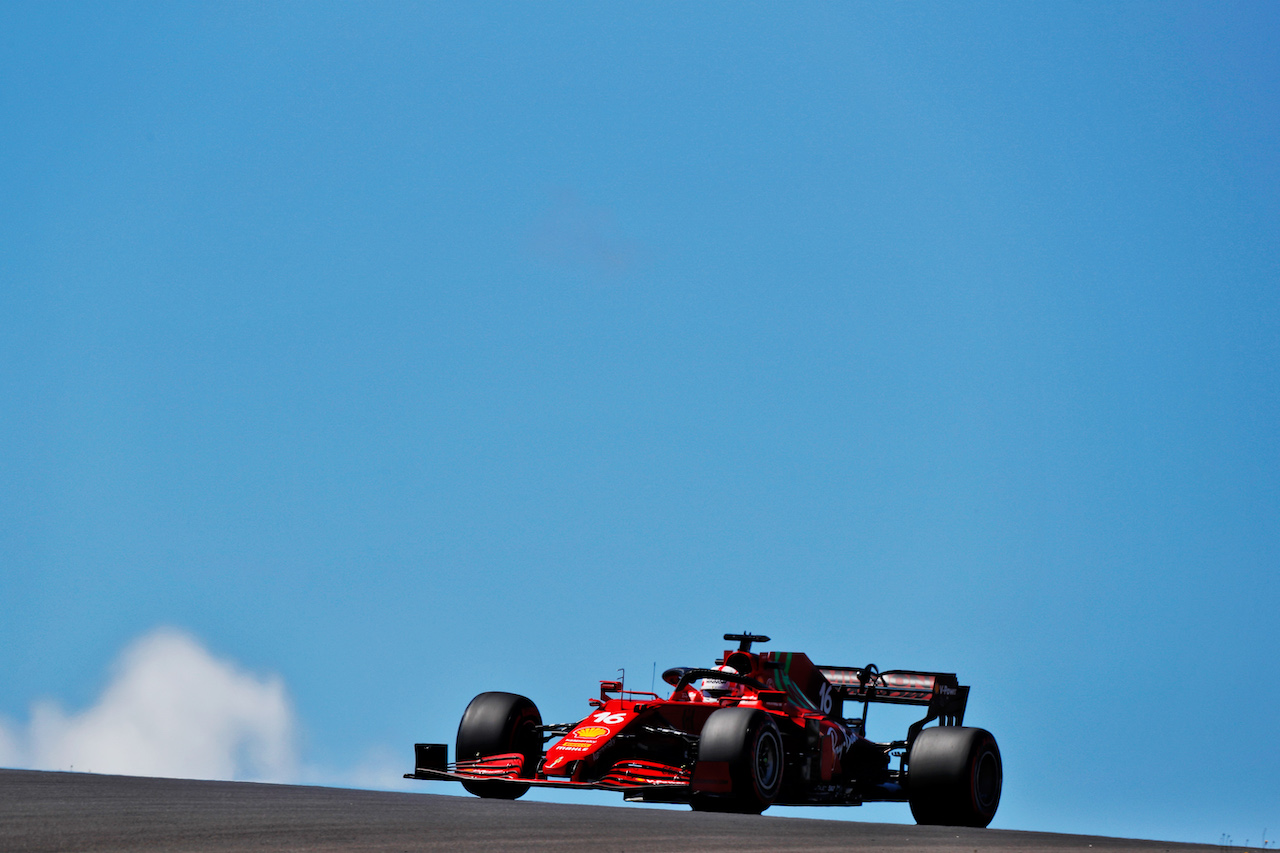 GP PORTOGALLO, Charles Leclerc (MON) Ferrari SF-21.
30.04.2021. Formula 1 World Championship, Rd 3, Portuguese Grand Prix, Portimao, Portugal, Practice Day.
 - www.xpbimages.com, EMail: requests@xpbimages.com © Copyright: Staley / XPB Images
