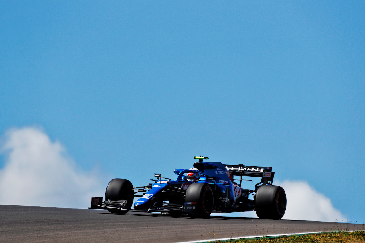 GP PORTOGALLO, Esteban Ocon (FRA) Alpine F1 Team A521.
30.04.2021. Formula 1 World Championship, Rd 3, Portuguese Grand Prix, Portimao, Portugal, Practice Day.
 - www.xpbimages.com, EMail: requests@xpbimages.com © Copyright: Staley / XPB Images