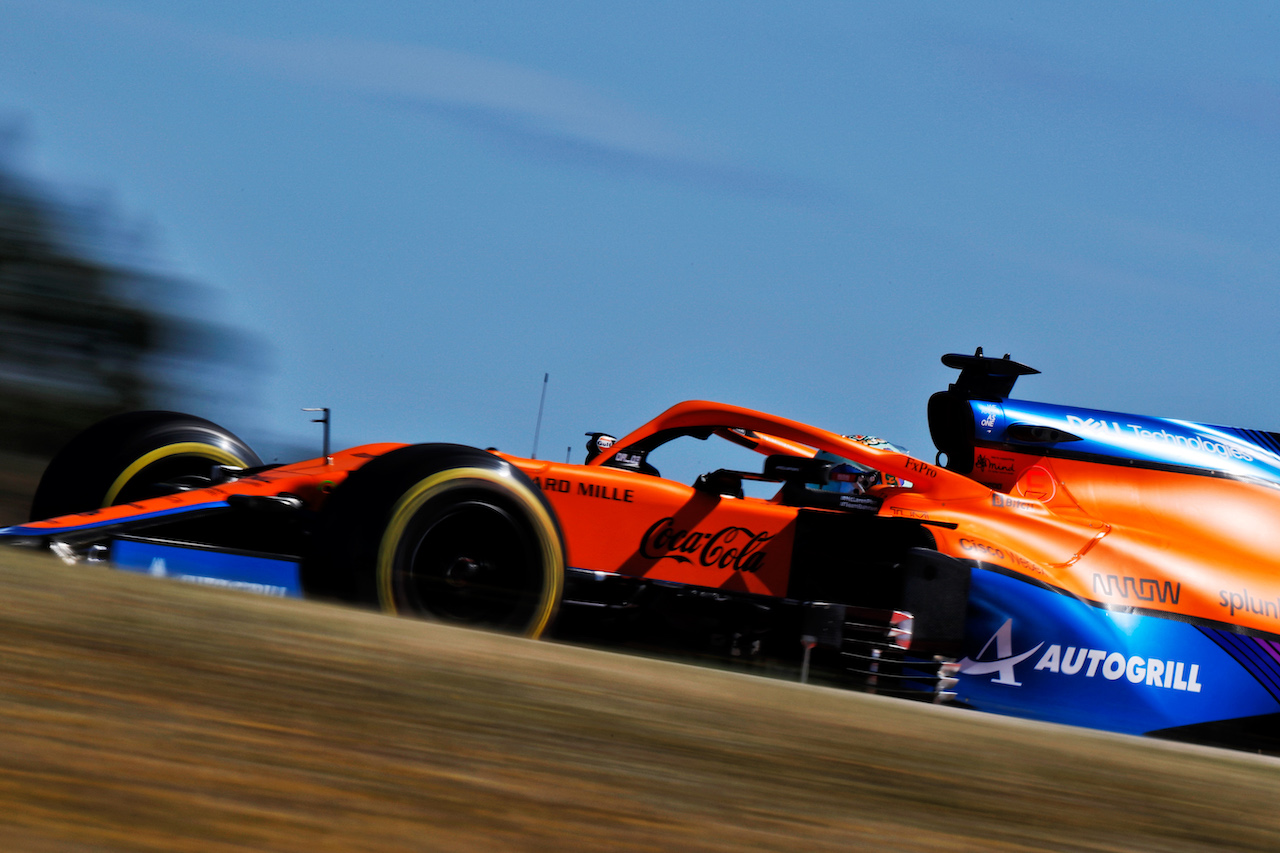 GP PORTOGALLO, Daniel Ricciardo (AUS) McLaren MCL35M.
30.04.2021. Formula 1 World Championship, Rd 3, Portuguese Grand Prix, Portimao, Portugal, Practice Day.
 - www.xpbimages.com, EMail: requests@xpbimages.com © Copyright: Staley / XPB Images