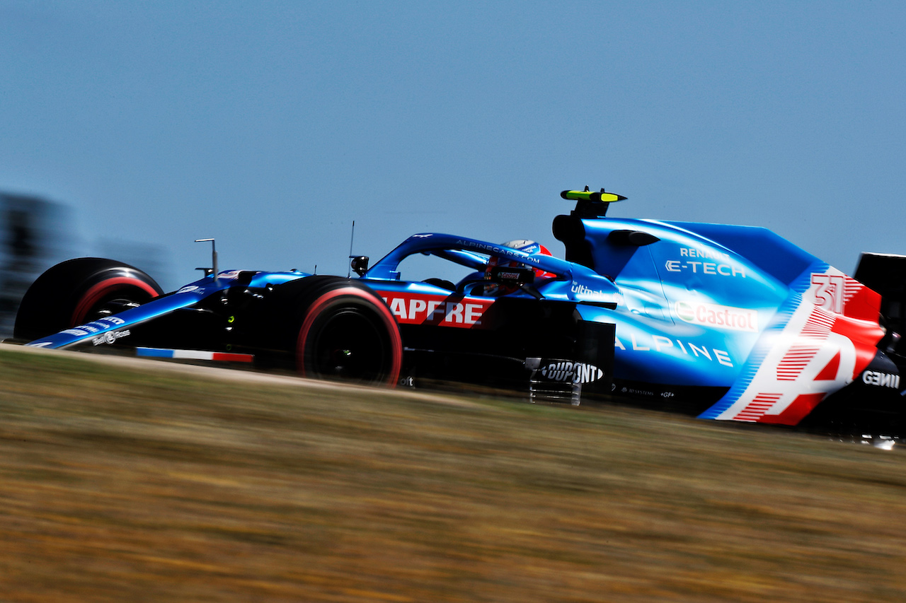 GP PORTOGALLO, Esteban Ocon (FRA) Alpine F1 Team A521.
30.04.2021. Formula 1 World Championship, Rd 3, Portuguese Grand Prix, Portimao, Portugal, Practice Day.
 - www.xpbimages.com, EMail: requests@xpbimages.com © Copyright: Staley / XPB Images