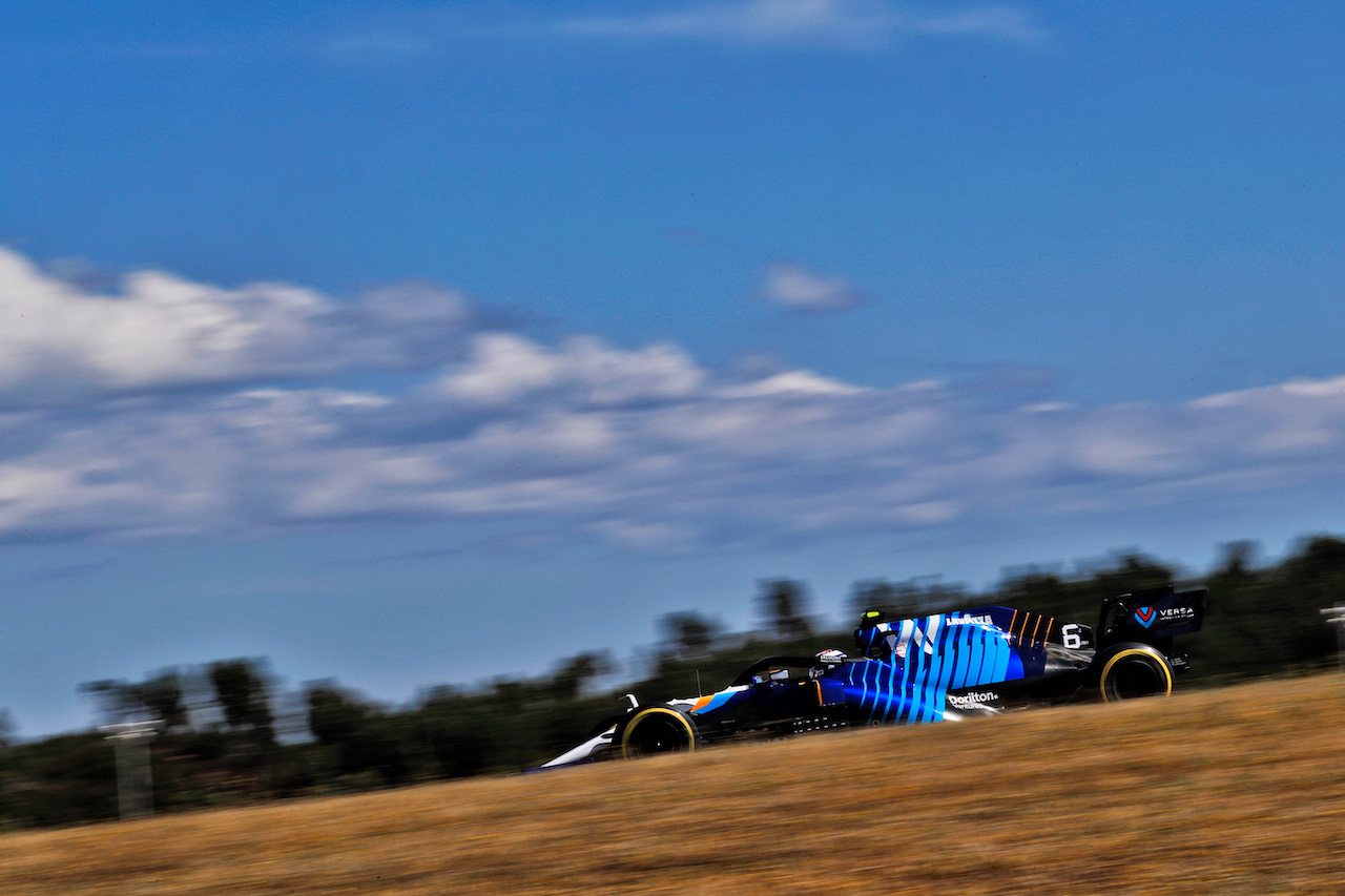 GP PORTOGALLO, Nicholas Latifi (CDN) Williams Racing FW43B.
30.04.2021. Formula 1 World Championship, Rd 3, Portuguese Grand Prix, Portimao, Portugal, Practice Day.
 - www.xpbimages.com, EMail: requests@xpbimages.com © Copyright: Staley / XPB Images