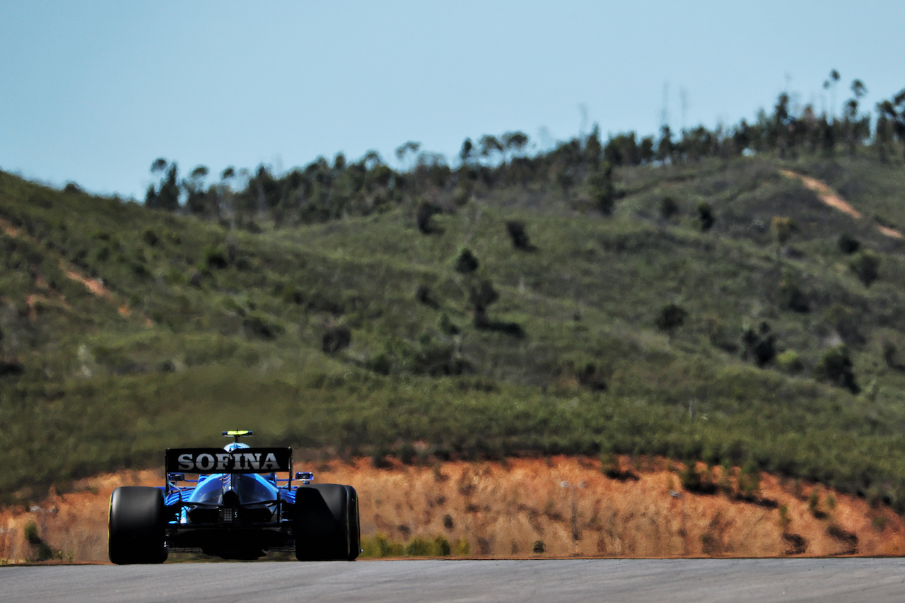 GP PORTOGALLO, Nicholas Latifi (CDN) Williams Racing FW43B.
30.04.2021. Formula 1 World Championship, Rd 3, Portuguese Grand Prix, Portimao, Portugal, Practice Day.
- www.xpbimages.com, EMail: requests@xpbimages.com © Copyright: Batchelor / XPB Images