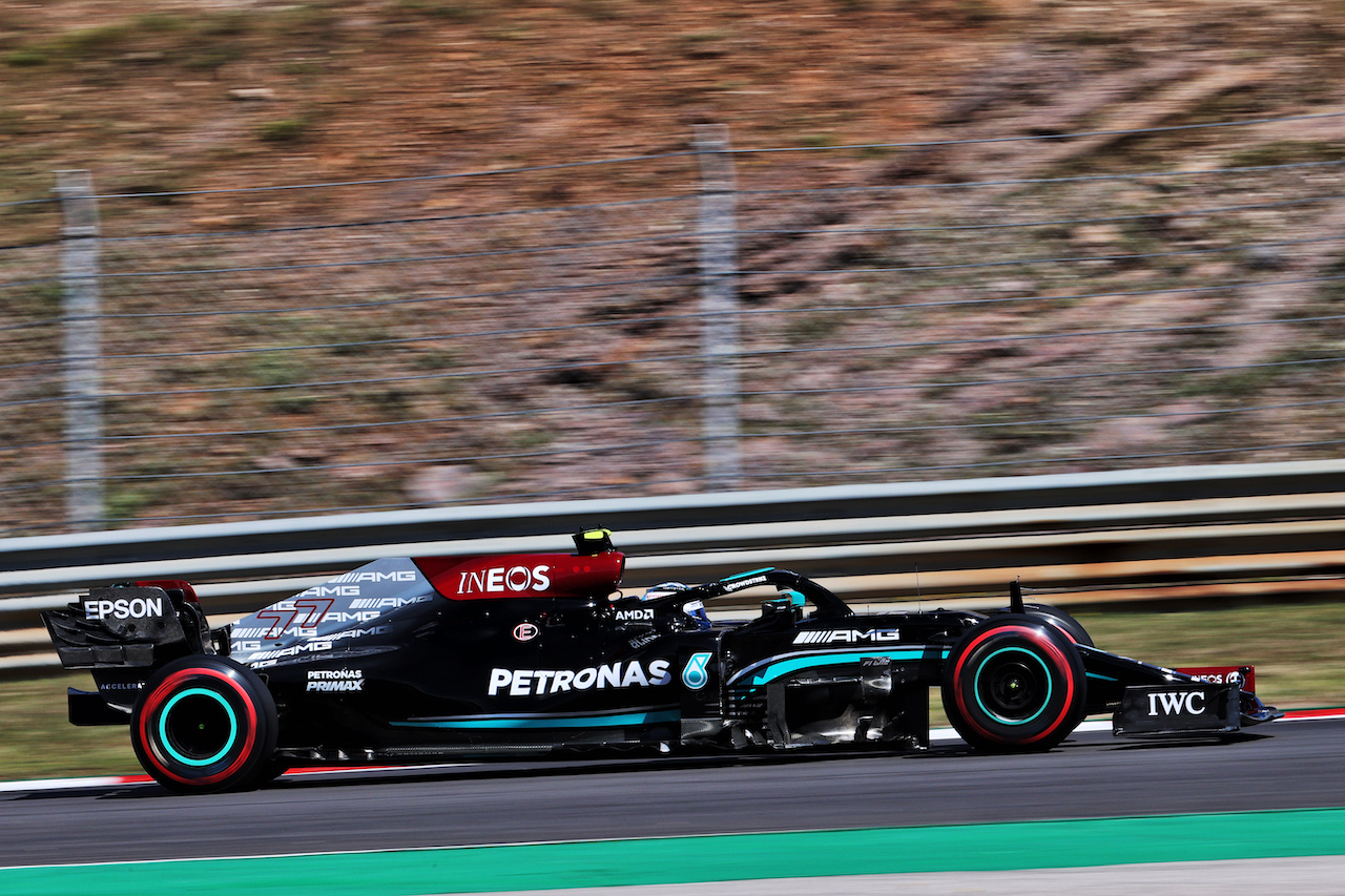 GP PORTOGALLO, Valtteri Bottas (FIN) Mercedes AMG F1 W12.
30.04.2021. Formula 1 World Championship, Rd 3, Portuguese Grand Prix, Portimao, Portugal, Practice Day.
- www.xpbimages.com, EMail: requests@xpbimages.com © Copyright: Batchelor / XPB Images