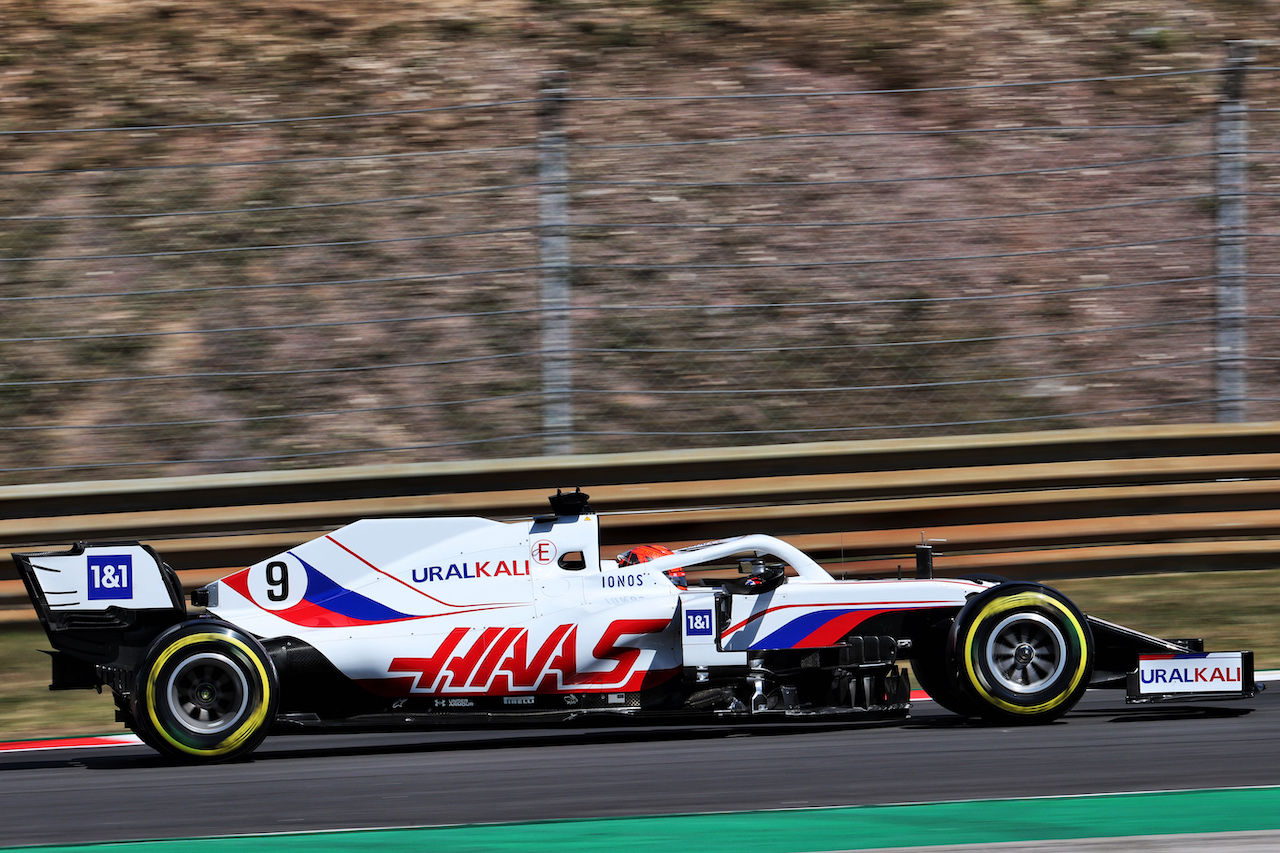 GP PORTOGALLO, Nikita Mazepin (RUS) Haas F1 Team VF-21.
30.04.2021. Formula 1 World Championship, Rd 3, Portuguese Grand Prix, Portimao, Portugal, Practice Day.
- www.xpbimages.com, EMail: requests@xpbimages.com © Copyright: Batchelor / XPB Images