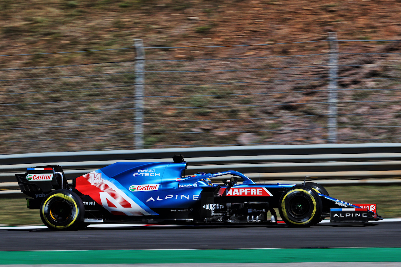 GP PORTOGALLO, Fernando Alonso (ESP) Alpine F1 Team A521.
30.04.2021. Formula 1 World Championship, Rd 3, Portuguese Grand Prix, Portimao, Portugal, Practice Day.
- www.xpbimages.com, EMail: requests@xpbimages.com © Copyright: Batchelor / XPB Images