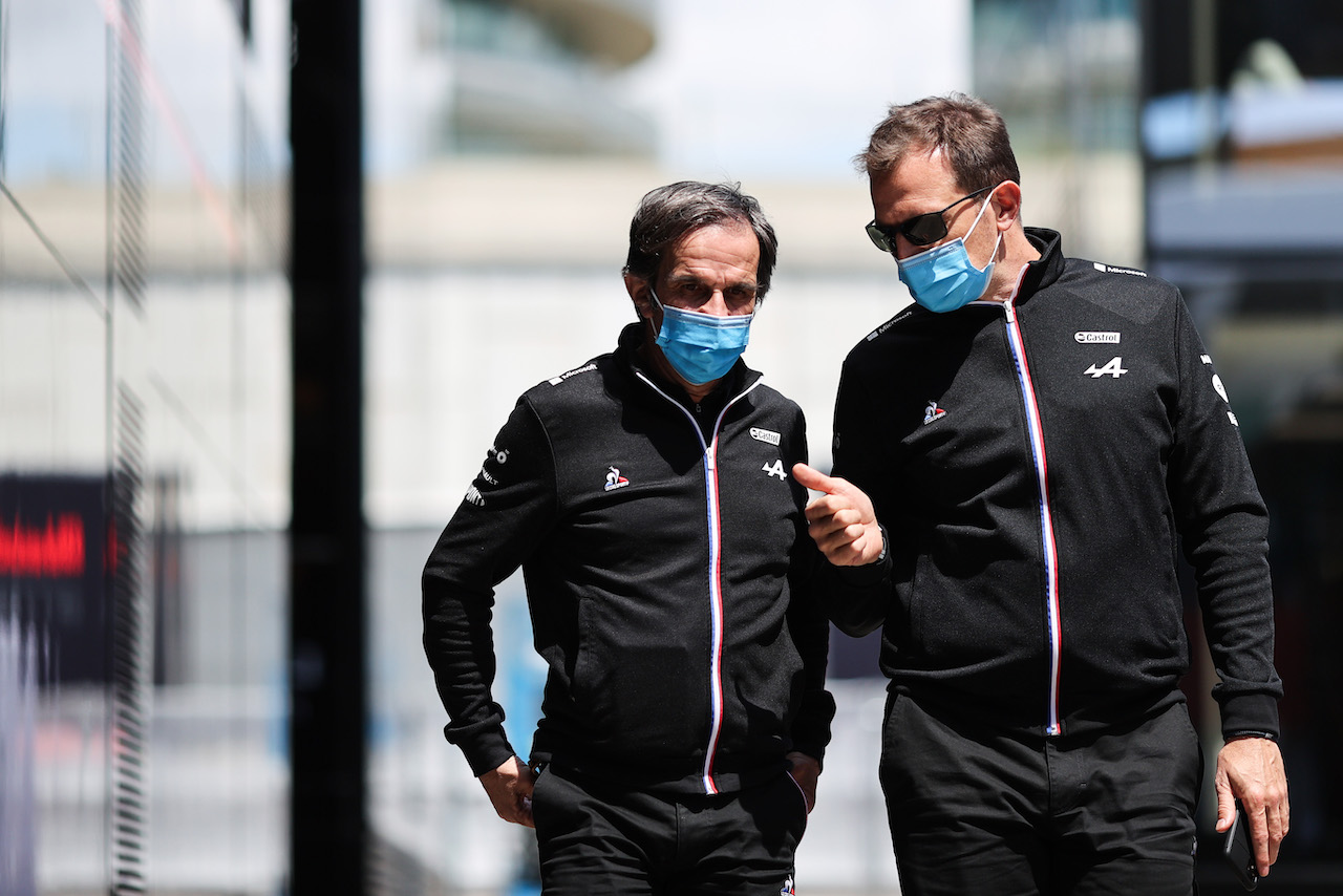 GP PORTOGALLO, (L to R): Davide Brivio (ITA) Alpine F1 Team Racing Director with Laurent Rossi (FRA) Alpine Chief Executive Officer.
30.04.2021. Formula 1 World Championship, Rd 3, Portuguese Grand Prix, Portimao, Portugal, Practice Day.
- www.xpbimages.com, EMail: requests@xpbimages.com © Copyright: Charniaux / XPB Images