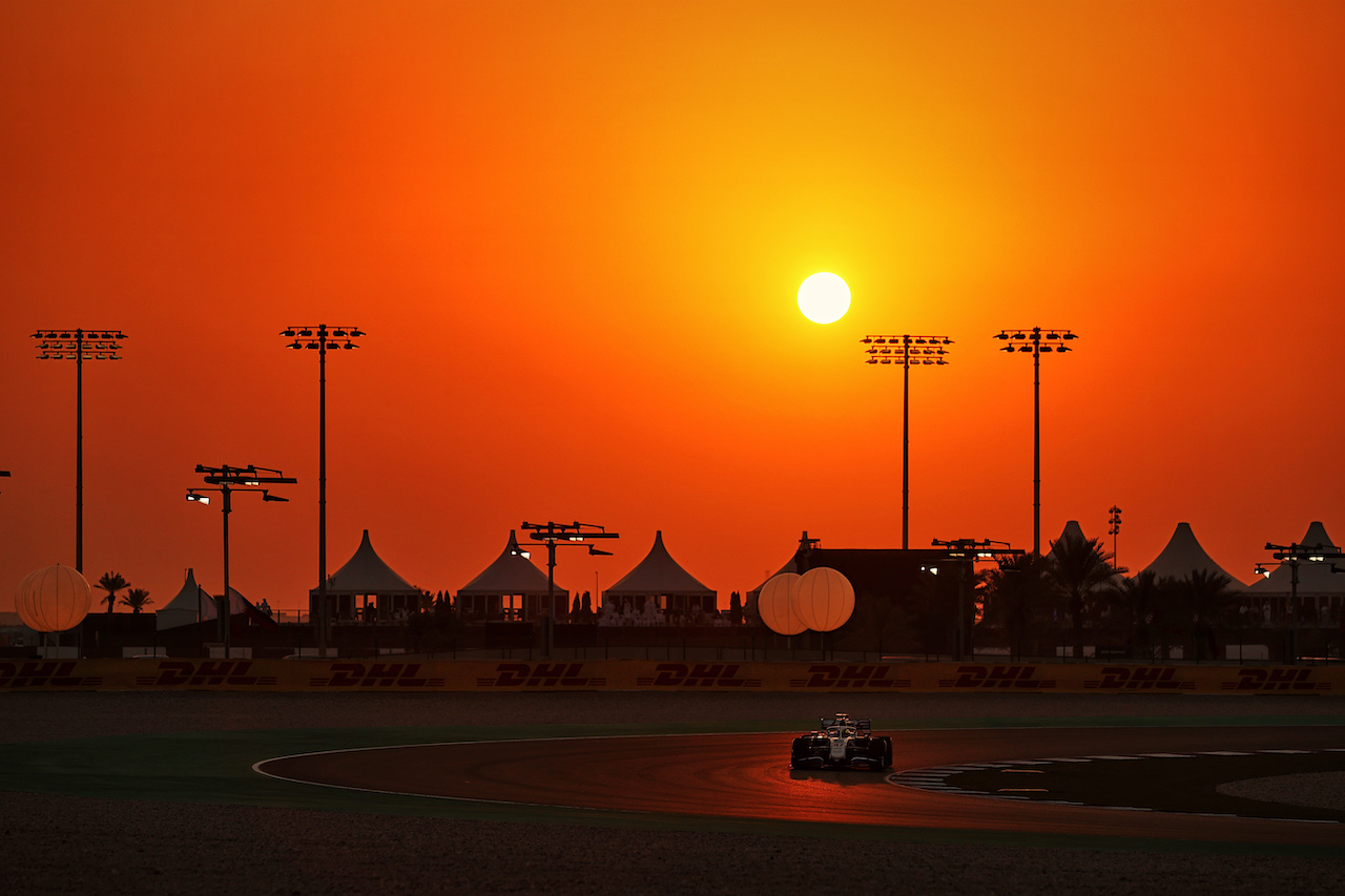 GP QATAR, Mick Schumacher (GER) Haas VF-21.
21.11.2021. Formula 1 World Championship, Rd 20, Qatar Grand Prix, Doha, Qatar, Gara Day.
- www.xpbimages.com, EMail: requests@xpbimages.com © Copyright: Moy / XPB Images