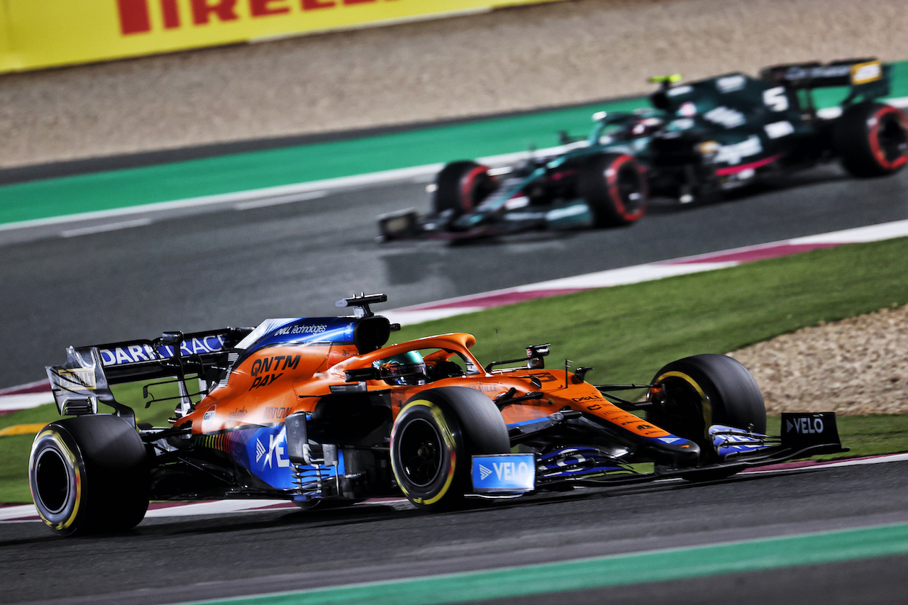 GP QATAR, Daniel Ricciardo (AUS) McLaren MCL35M.
21.11.2021. Formula 1 World Championship, Rd 20, Qatar Grand Prix, Doha, Qatar, Gara Day.
- www.xpbimages.com, EMail: requests@xpbimages.com © Copyright: Batchelor / XPB Images