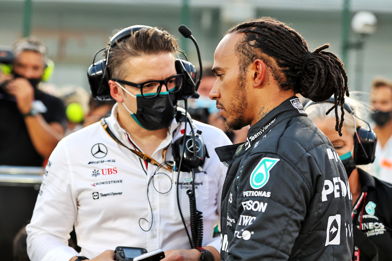 GP QATAR, Lewis Hamilton (GBR) Mercedes AMG F1 on the grid.
21.11.2021. Formula 1 World Championship, Rd 20, Qatar Grand Prix, Doha, Qatar, Gara Day.
- www.xpbimages.com, EMail: requests@xpbimages.com © Copyright: Moy / XPB Images