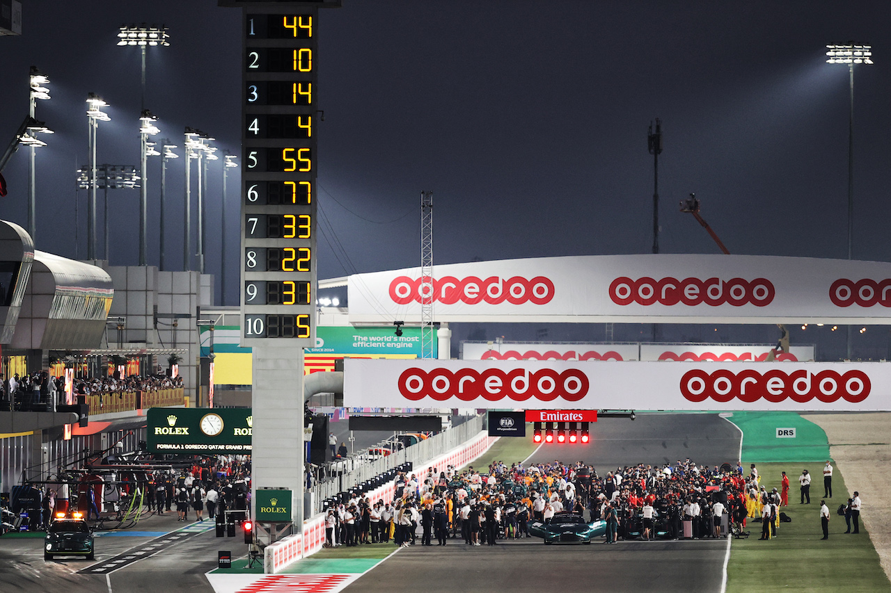 GP QATAR, The grid before the partenza of the race.
21.11.2021. Formula 1 World Championship, Rd 20, Qatar Grand Prix, Doha, Qatar, Gara Day.
- www.xpbimages.com, EMail: requests@xpbimages.com © Copyright: Moy / XPB Images