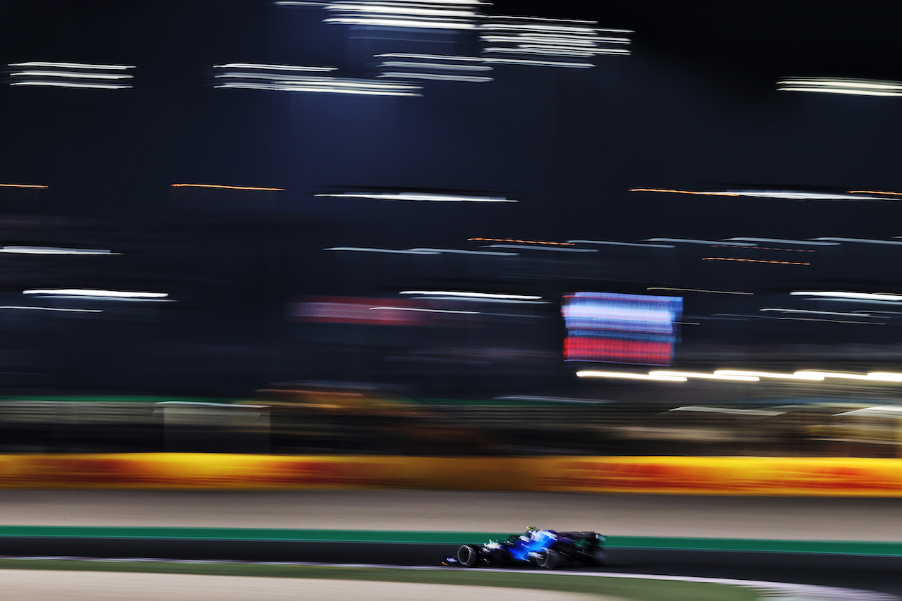 GP QATAR, Nicholas Latifi (CDN) Williams Racing FW43B.
21.11.2021. Formula 1 World Championship, Rd 20, Qatar Grand Prix, Doha, Qatar, Gara Day.
- www.xpbimages.com, EMail: requests@xpbimages.com © Copyright: Moy / XPB Images