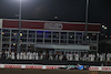GP QATAR, Sebastian Vettel (GER) Aston Martin F1 Team AMR21 e George Russell (GBR) Williams Racing FW43B battle for position.
21.11.2021. Formula 1 World Championship, Rd 20, Qatar Grand Prix, Doha, Qatar, Gara Day.
- www.xpbimages.com, EMail: requests@xpbimages.com © Copyright: Moy / XPB Images