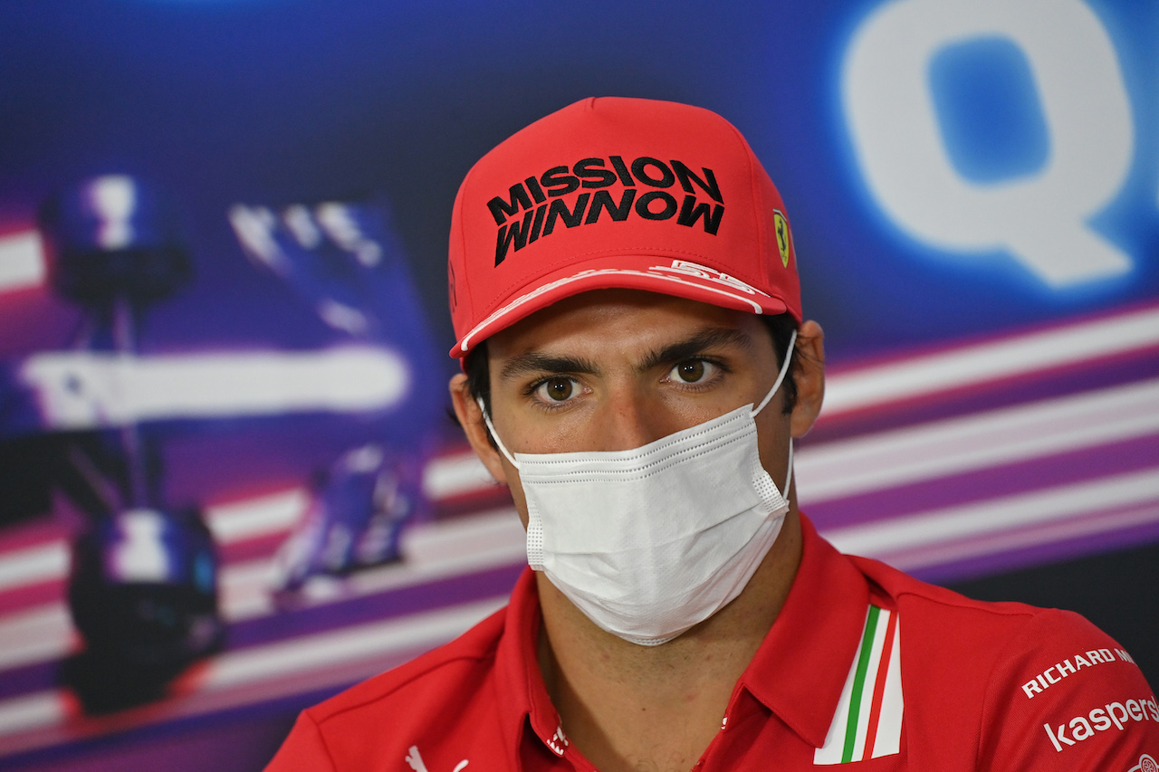 GP QATAR, Carlos Sainz Jr (ESP) Ferrari in the FIA Press Conference.
18.11.2021. Formula 1 World Championship, Rd 20, Qatar Grand Prix, Doha, Qatar, Preparation Day.
- www.xpbimages.com, EMail: requests@xpbimages.com © Copyright: FIA Pool Image for Editorial Use Only