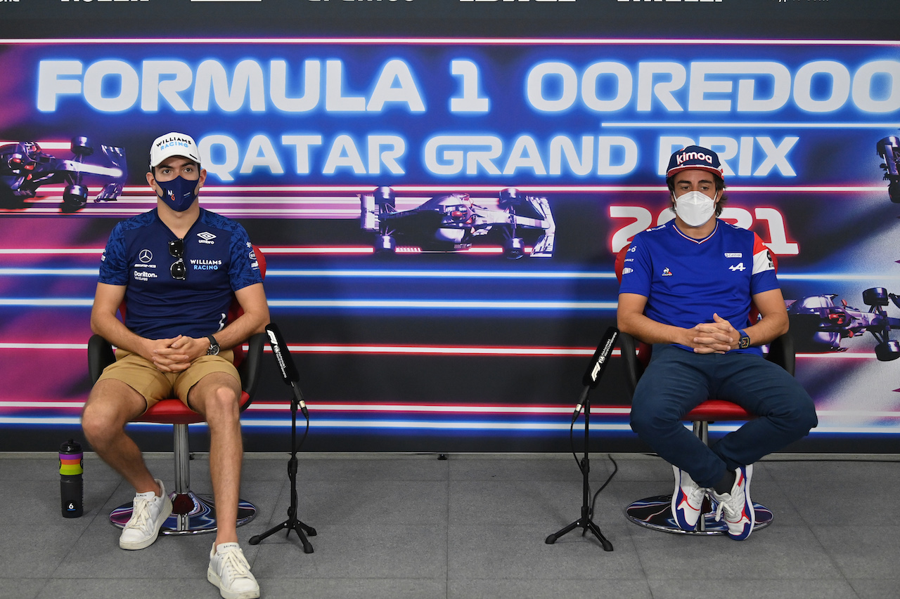 GP QATAR, (L to R): Nicholas Latifi (CDN) Williams Racing e Fernando Alonso (ESP) Alpine F1 Team in the FIA Press Conference.
18.11.2021. Formula 1 World Championship, Rd 20, Qatar Grand Prix, Doha, Qatar, Preparation Day.
- www.xpbimages.com, EMail: requests@xpbimages.com © Copyright: FIA Pool Image for Editorial Use Only