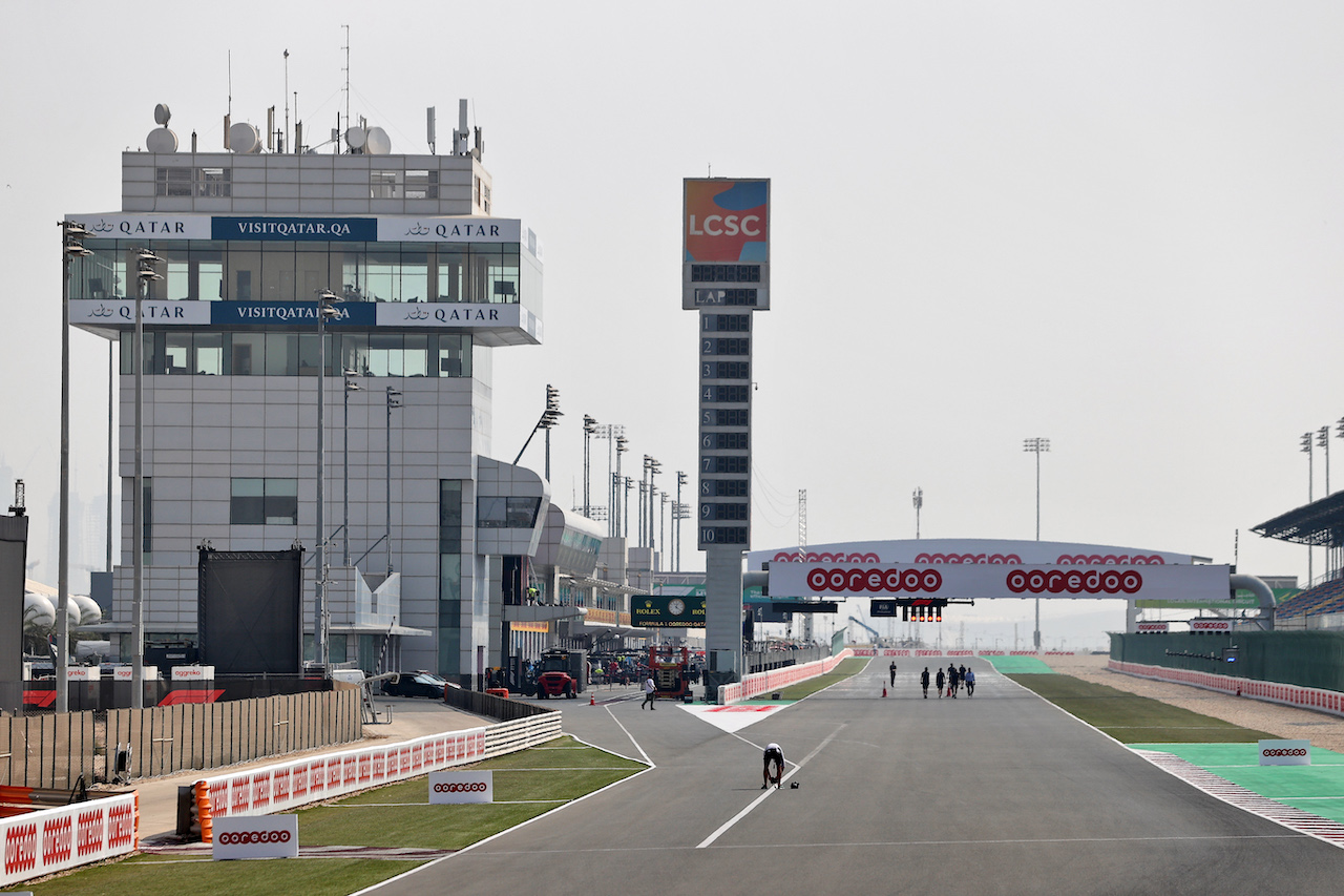 GP QATAR, Circuit Atmosfera.
18.11.2021. Formula 1 World Championship, Rd 20, Qatar Grand Prix, Doha, Qatar, Preparation Day.
- www.xpbimages.com, EMail: requests@xpbimages.com © Copyright: Moy / XPB Images