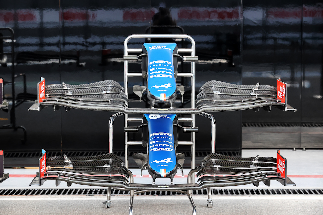 GP QATAR, Alpine F1 Team A521 front wings.
18.11.2021. Formula 1 World Championship, Rd 20, Qatar Grand Prix, Doha, Qatar, Preparation Day.
- www.xpbimages.com, EMail: requests@xpbimages.com © Copyright: Batchelor / XPB Images