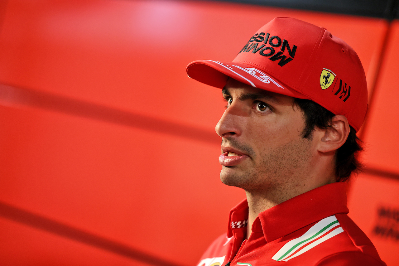 GP QATAR, Carlos Sainz Jr (ESP) Ferrari.
20.11.2021. Formula 1 World Championship, Rd 20, Qatar Grand Prix, Doha, Qatar, Qualifiche Day.
- www.xpbimages.com, EMail: requests@xpbimages.com © Copyright: Moy / XPB Images