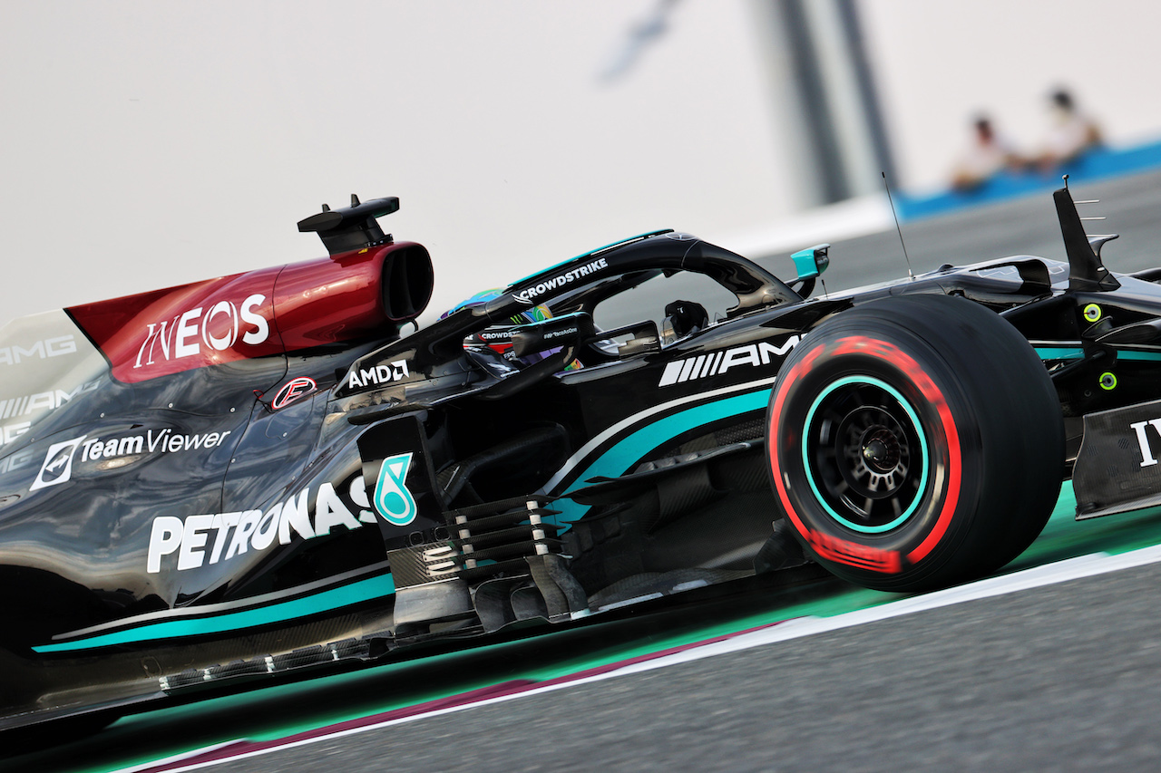 GP QATAR, Lewis Hamilton (GBR) Mercedes AMG F1 W12.
20.11.2021. Formula 1 World Championship, Rd 20, Qatar Grand Prix, Doha, Qatar, Qualifiche Day.
- www.xpbimages.com, EMail: requests@xpbimages.com © Copyright: Batchelor / XPB Images