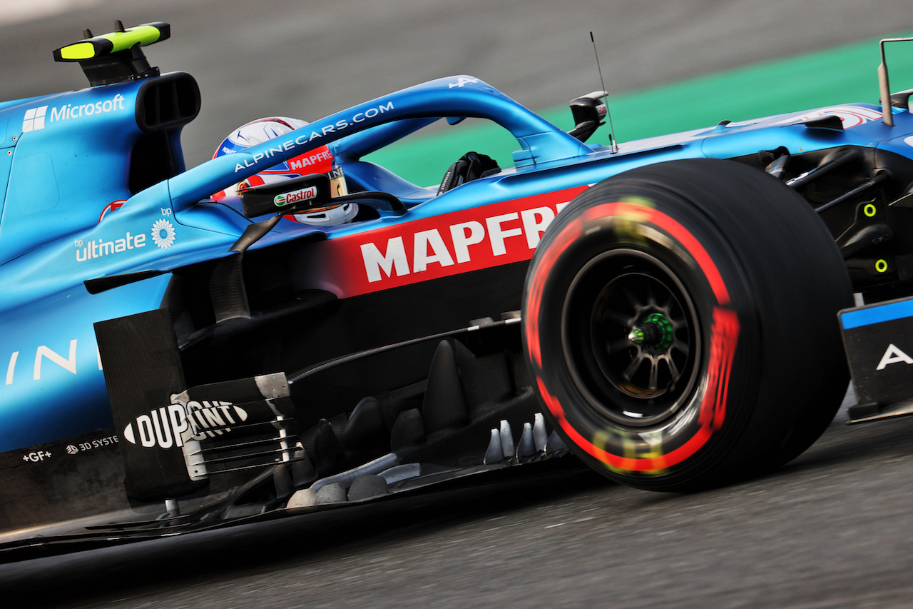GP QATAR, Esteban Ocon (FRA) Alpine F1 Team A521.
20.11.2021. Formula 1 World Championship, Rd 20, Qatar Grand Prix, Doha, Qatar, Qualifiche Day.
- www.xpbimages.com, EMail: requests@xpbimages.com © Copyright: Batchelor / XPB Images