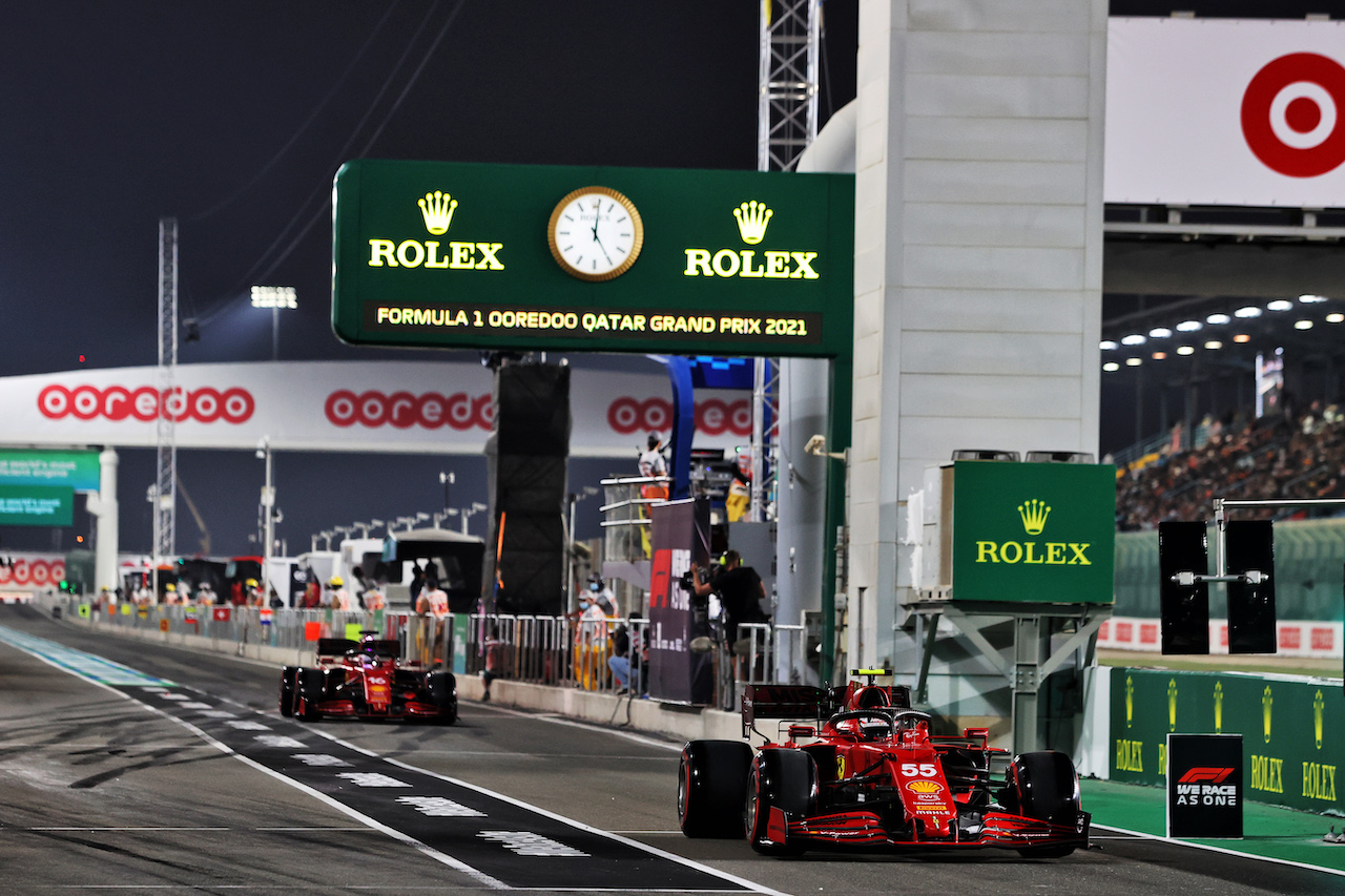 GP QATAR, Carlos Sainz Jr (ESP) Ferrari SF-21.
20.11.2021. Formula 1 World Championship, Rd 20, Qatar Grand Prix, Doha, Qatar, Qualifiche Day.
- www.xpbimages.com, EMail: requests@xpbimages.com © Copyright: Moy / XPB Images